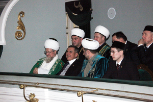 Рустам Минниханов принял участие в вечере, посвященном Маулиду. Фото: tatarstan.ru