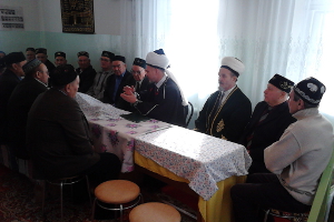 Председатель РДУМ Свердловской области равиль Мамлеев встречается с мусульманами города Североуральск