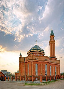В будущем преподаватели смогут изучать ислам на курсах в Соборной мечети г. Тольятти (на фото) Источник: www.tatar63.ru