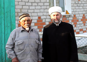 Муфтий Фатых Гарифуллин в гостях у 107-летнего ветерана ВОВ Капкена Сулейманова