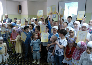 В детских группах при саратовском медресе «Шейх Саид» прошло мероприятие, посвященное окончанию учебного года. Фото http://dumso.ru