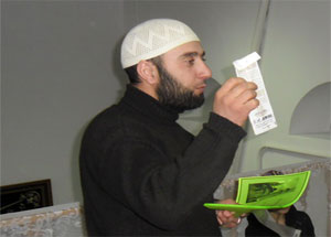 Озинские мусульмане собрались в мечети, чтобы подвести итоги 2012 года. Фото http://dumso.ru