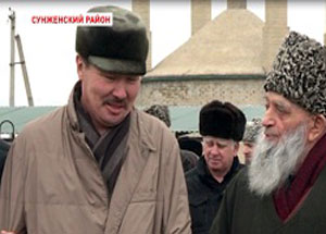  Житель Казахстана Ербол Бажекенов построил в ЧР мечеть