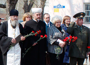 Муфтий Фатых Гарифуллин принял участие в митинге, посвященном 27-й годовщине со дня аварии на Чернобыльской атомной электростанции
