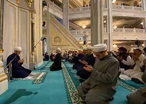Намазы джаназа аль-гаиб по душам палестинцев в мечетях России. Фоторепортаж