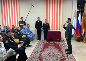 Замминистра обороны Александр Фомин и зампред ДУМ РФ Равиль Сейфетдинов посетили военный госпиталь в Калининграде