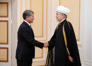 Алмазбек Атамбаев с муфтием Равилем Гайнутдином