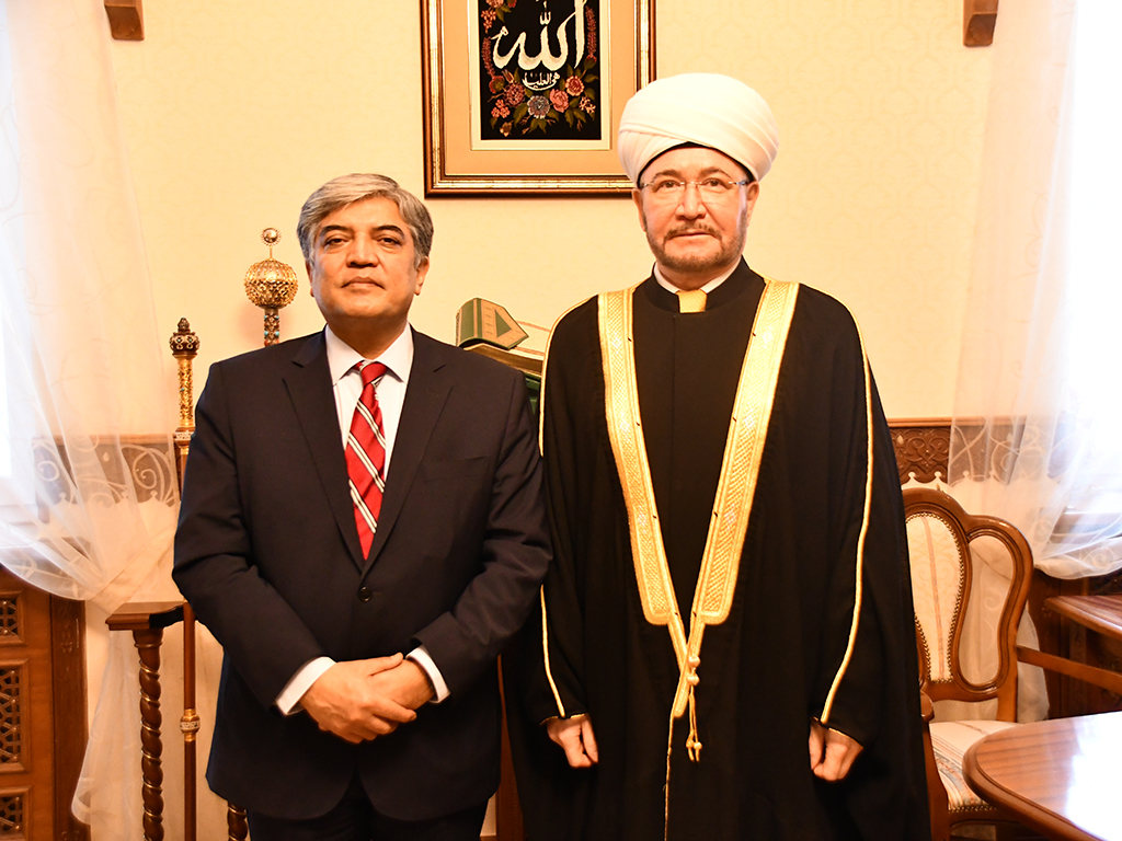 Посол хана. Костюм мусульманского хана. Посол Пакистана в РФ Muhammad Khalid Jamali.
