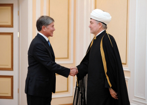 Алмазбек Атамбаев с муфтием Равилем Гайнутдином