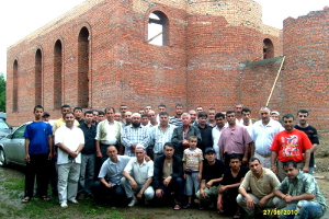 община Уссурийска возле строящейся мечети
