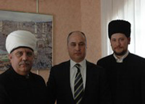 Глава администрации Нижнего Новгорода Олег Кондрашов встретился с руководством ДУМНО. Фото http://islamnn.ru