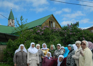 Слушательницы женских учебно-реабилитационных курсов для незрячих при мечети «Сулейман». Фото http://www.suleiman.ru  