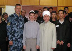 Представители ДУМНО провели лекцию по основам ислама в исправительной колонии. Фото http://islamnn.ru/