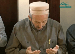 Меджлис алимов  в Махачкале: муфтий Дагестана Ахмад-хаджи Абдуллаев обратился к Всевышнему с мольбой о мире во всем мире