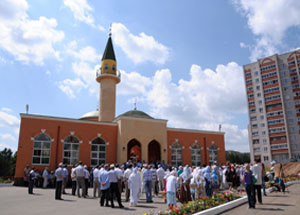 В Ижевске торжественно открылась мечеть «Иман нуры» Фото http://www.izvestiaur.ru