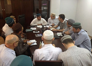 В Махачкале прошло очередное совещание оргкомитета благотворительного хаджа. Фото http://www.islamdag.ru