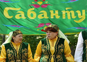 В Кемерово, в музее-заповеднике «Томская писаница» состоялся областной сабантуй. Фото http://mir42.ru