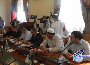 В Дагестане состоялось совещание, в ходе которого обсуждался процесс подготовки к хадж-кампании 2012 года