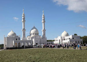 Праздничная молитва по случаю праздника Курбан-байрам пройдет в Болгарах в новой «Белой мечети» - «Ак-мечети». Фото tatar-inform.ru