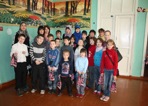 Активистки женской мусульманской организации «Родник» (г.Саратов) посетили подшефную школу-интернат. Фото http://dumso.ru
