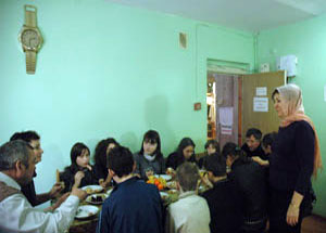 ДУМНО организовало праздничное мероприятие для детей Салганского детского приюта. Фото http://islamnn.ru