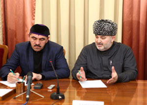 Юнус-Бек Евкуров поддержал идею открытия школы хафизов в Ингушетии. Фото http://www.ingushetia.ru