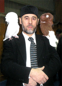 Глава ДУМАЧР по Тюменской области Фатых Гарифуллин принял участие в открытии выставки голубей 