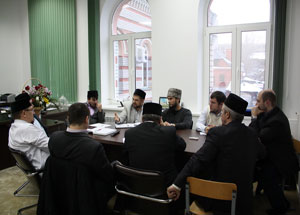 В саратовском Исламском комплексе прошел круглый стол по вопросам организации Хаджа в 2013 году. Фото http://dumso.ru