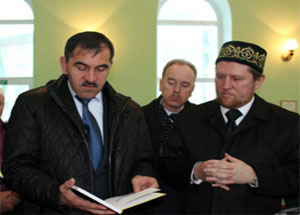 Юнус-Бек Евкуров посетил мечеть Сулейман в г.Казани. Фото http://www.tatar-inform.ru