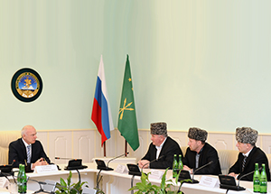 Аслан Тхакушинов встретился с муфтиями Карачаево-Черкесии, Кабардино-Балкарии и Адыгеи