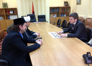 Рушан хазарт Аббясов встретился с руководством мусульманской общины Албании. Фото http://www.muslim.ru