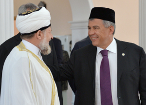 Рустам Минниханов посетил Соборную мечеть Тюмени. Фото: tatarstan.ru