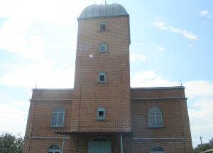 В селе Лескен Северной Осетии открыта после реконструкции мечеть. Фото: mechetiosetii.livejournal.com