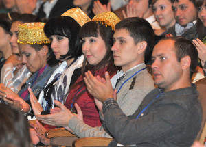 В работу VI Сибирского фестиваля татарской молодежи добавили мусульманские элементы
