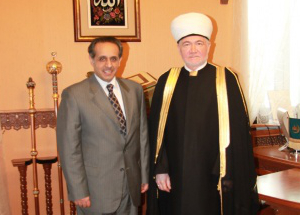 Муфтий шейх Равиль Гайнутдин встретился с Послом Кувейта Абдуль-Азизом аль-Адвани