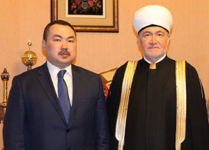 Встреча муфтия шейха Равиля Гайнутдина с Чрезвычайным и Полномочным Послом Кыргызстана Болотом Джунусовым