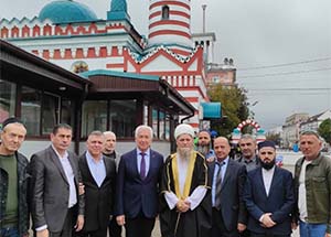 Советник президента Российской Федерации посетил Соборную мечеть Твери