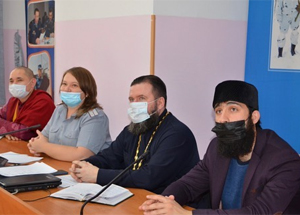 На круглом столе УФСИН России по Забайкальскому краю представители традиционных конфессий обсудили работу по духовному окормлению заключенных