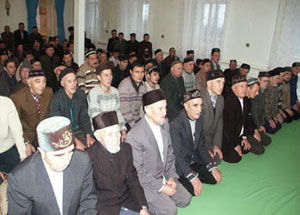 Прихожане мечети села Сокуры Лаишевского района (Татарстан) помянули погибших героев ВОВ